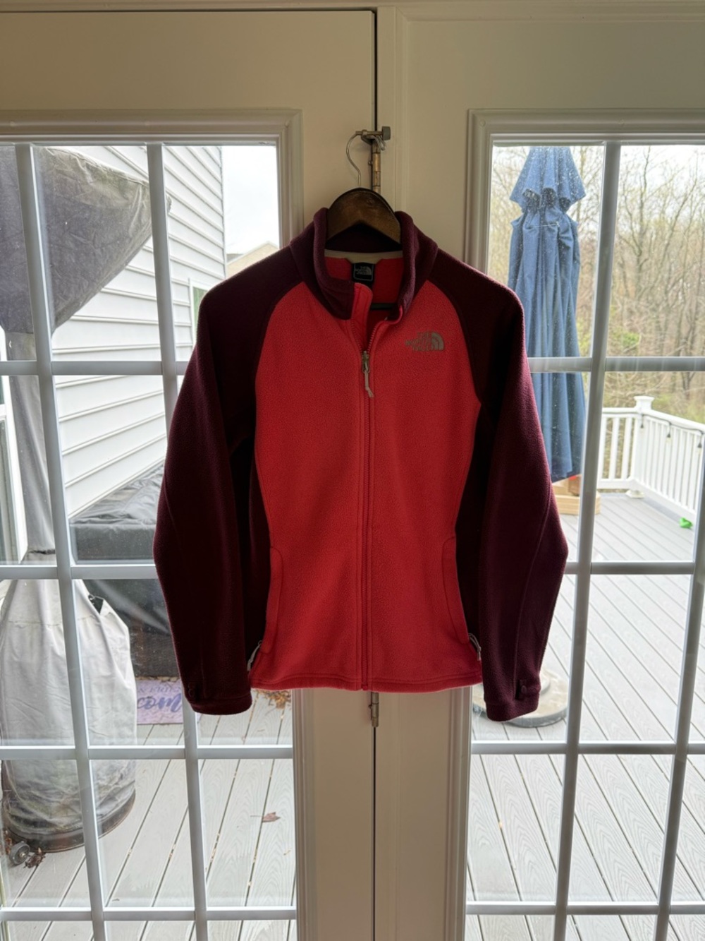 The North Face Women's Two-Tone Fleece Jacket - Coral Pink & Burgundy